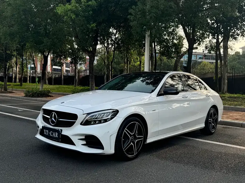 Mercedes-Benz C-Class — фото 1