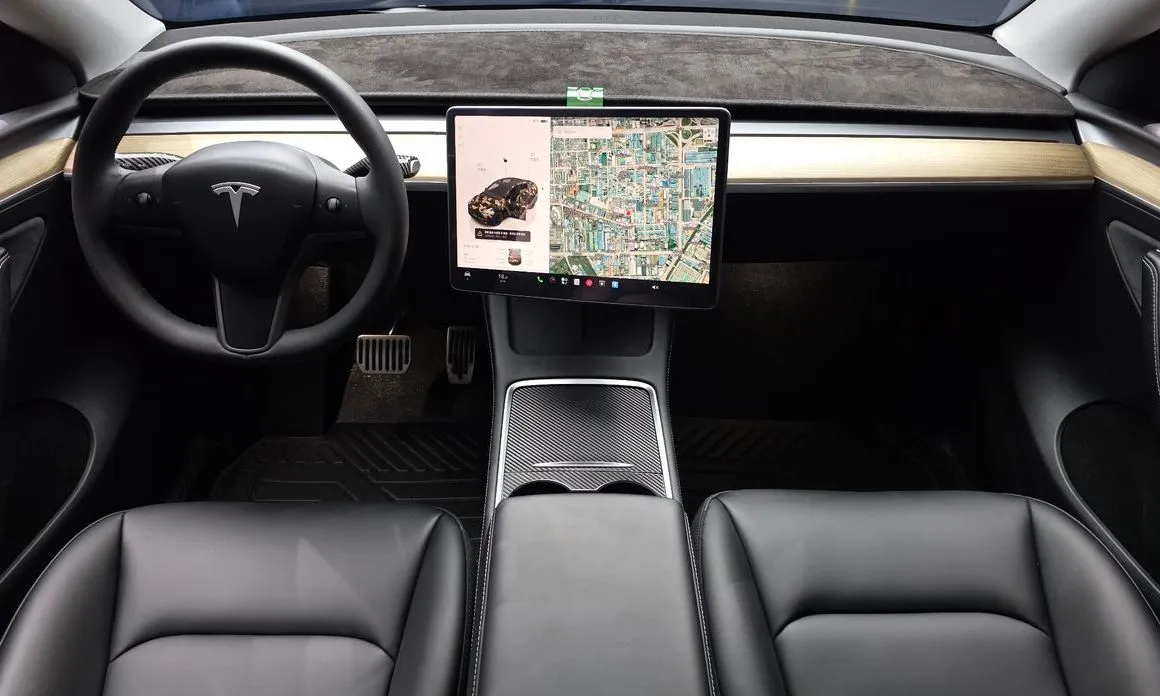 Tesla Model Y — фото 7