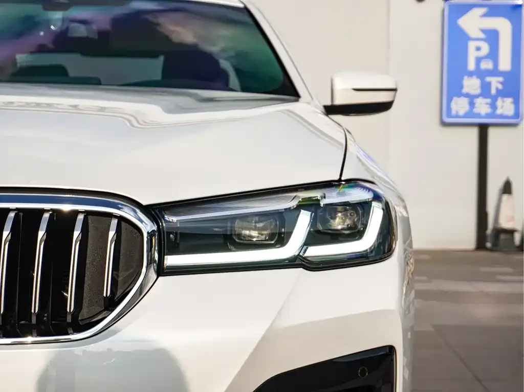 BMW 5 Series — фото 4