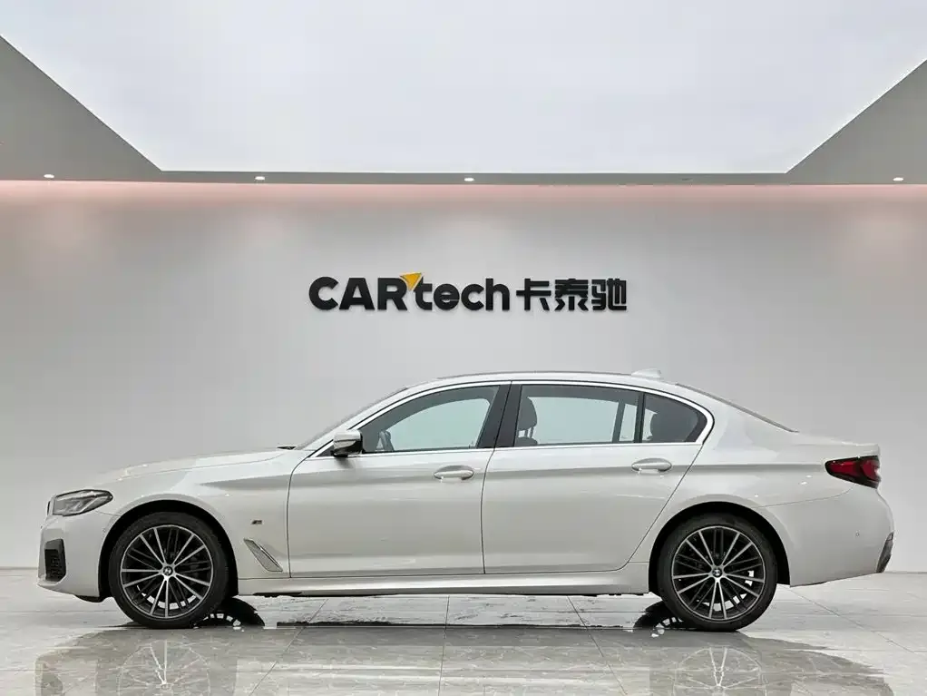 BMW 5 Series — фото 10