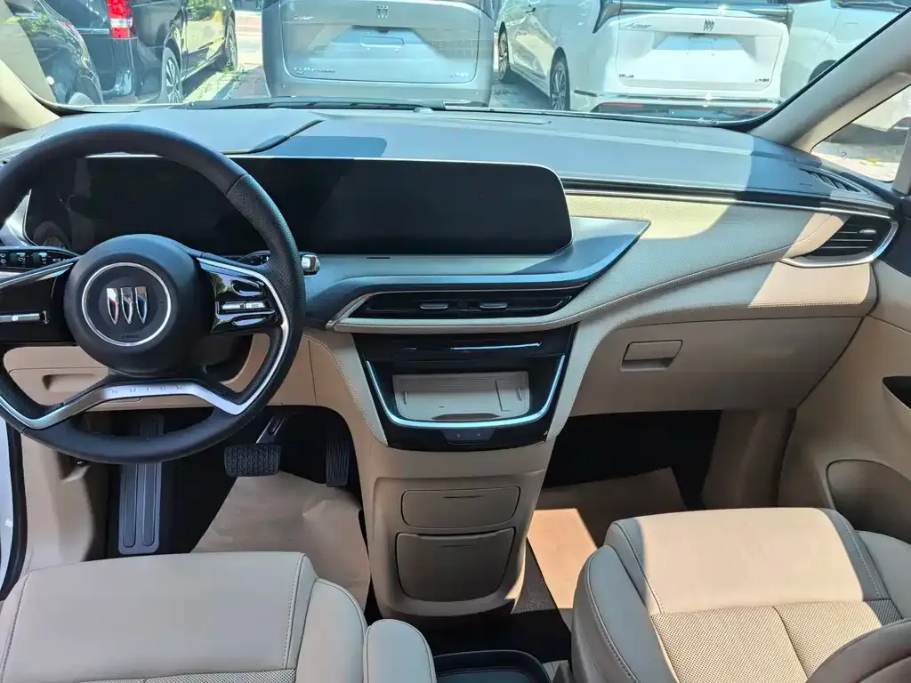 Buick GL8 Hybrid — фото 5