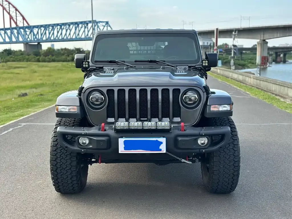 Jeep Wrangler — фото 7