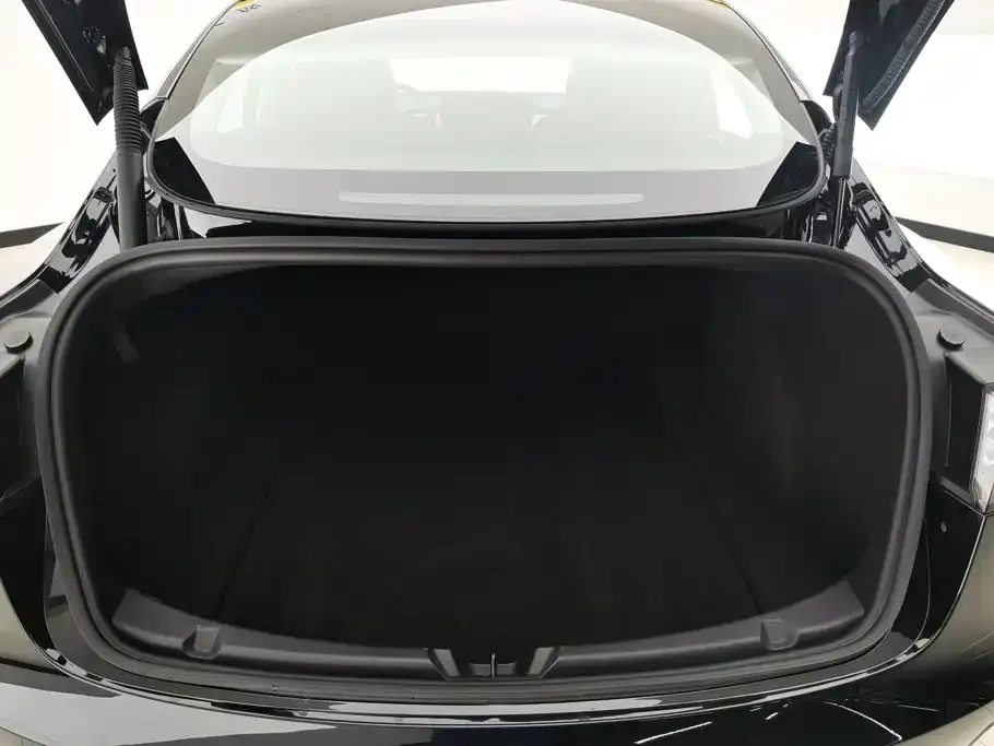 Tesla Model 3 — фото 2