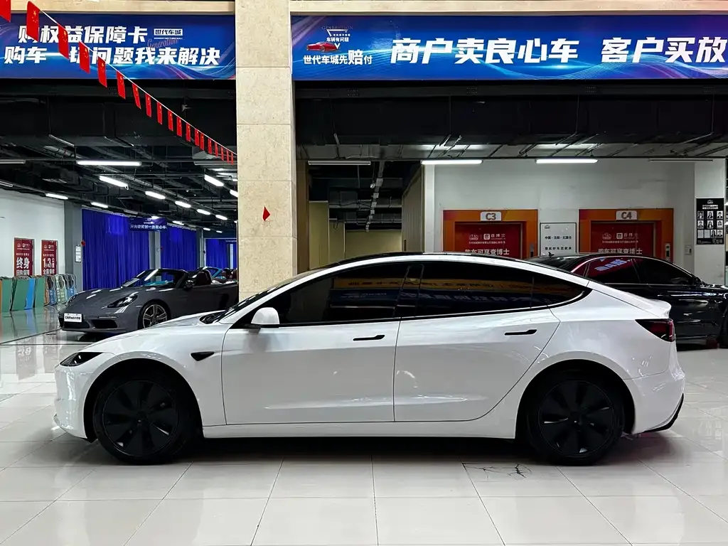 Tesla Model 3 — фото 6