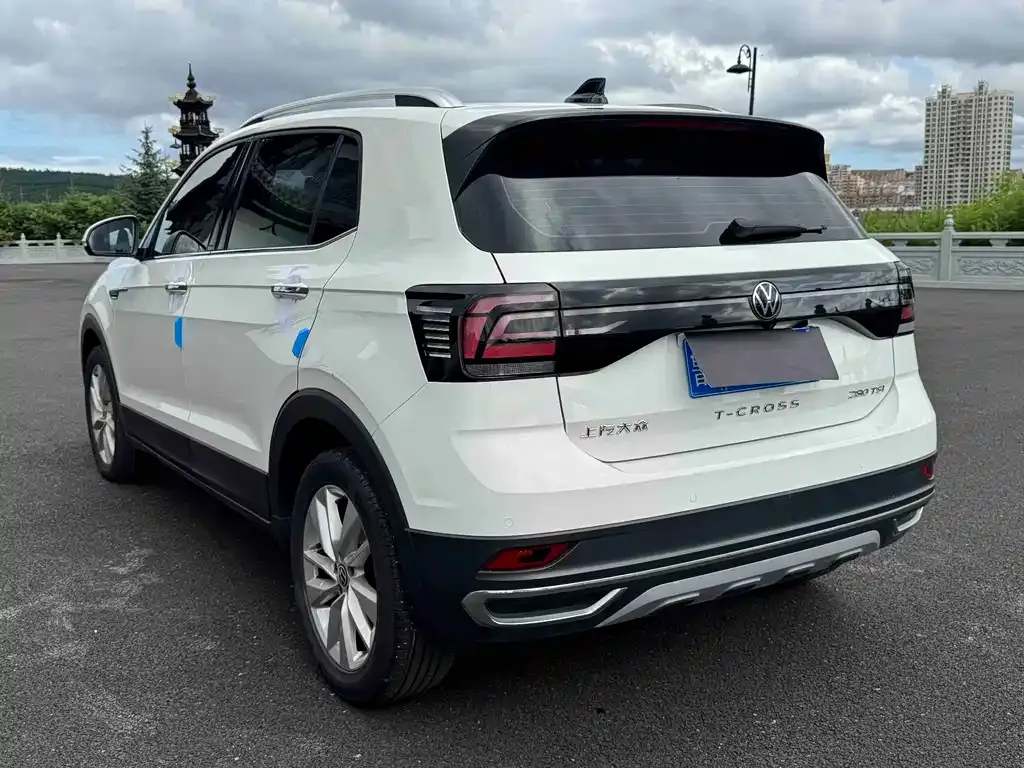 Volkswagen T-Cross — фото 10