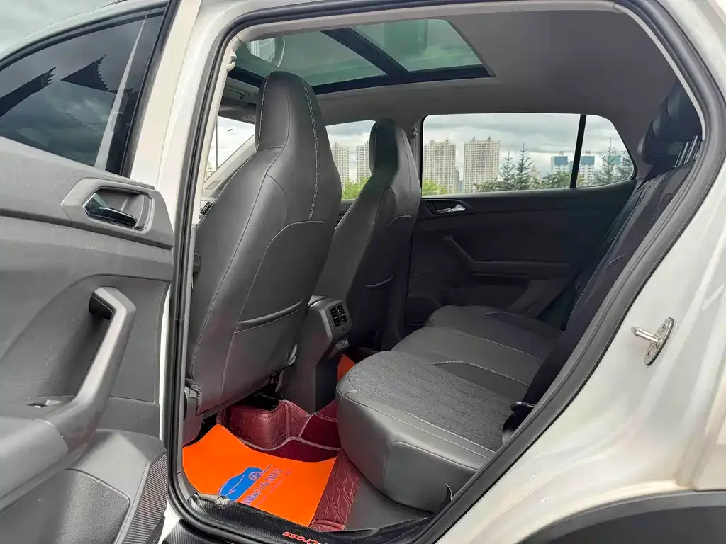 Volkswagen T-Cross — фото 2