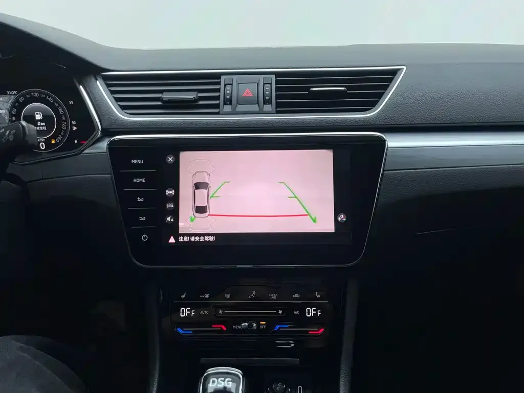 Skoda Superb — фото 4