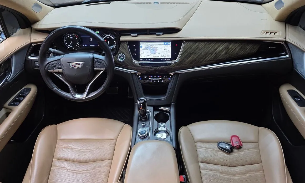 Cadillac XT6 — фото 10