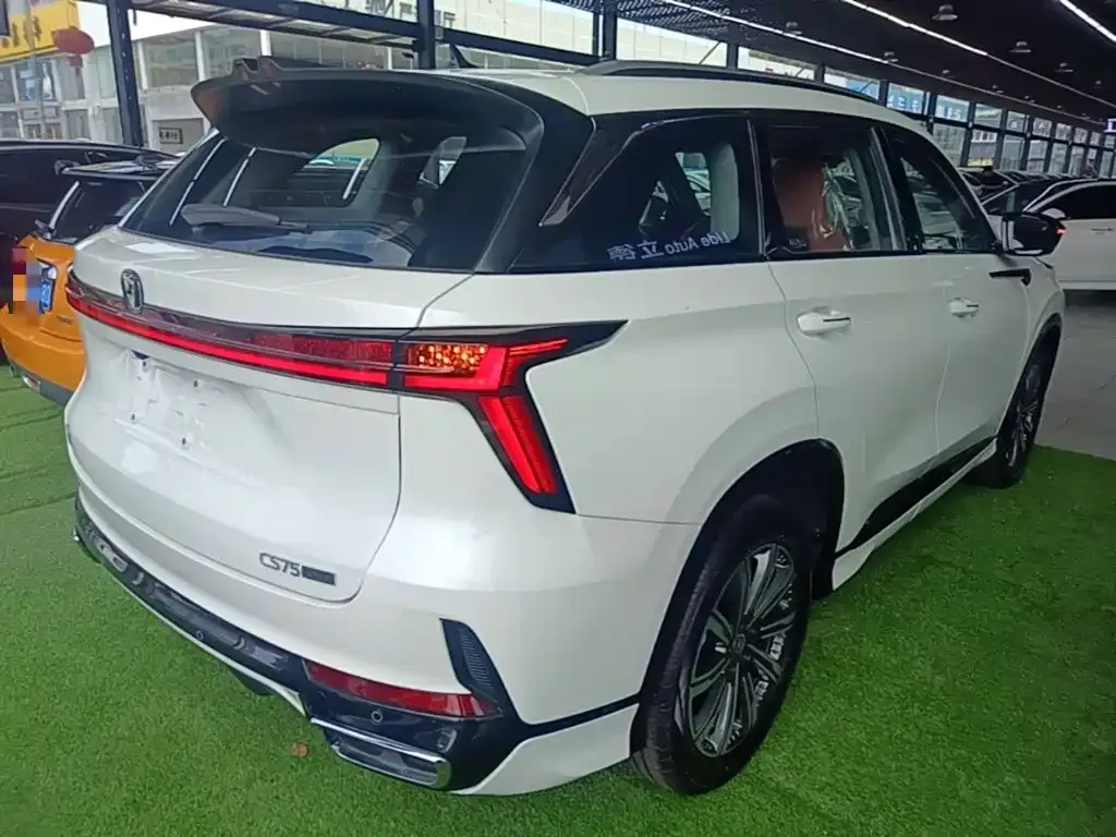 Changan CS75 PLUS — фото 8