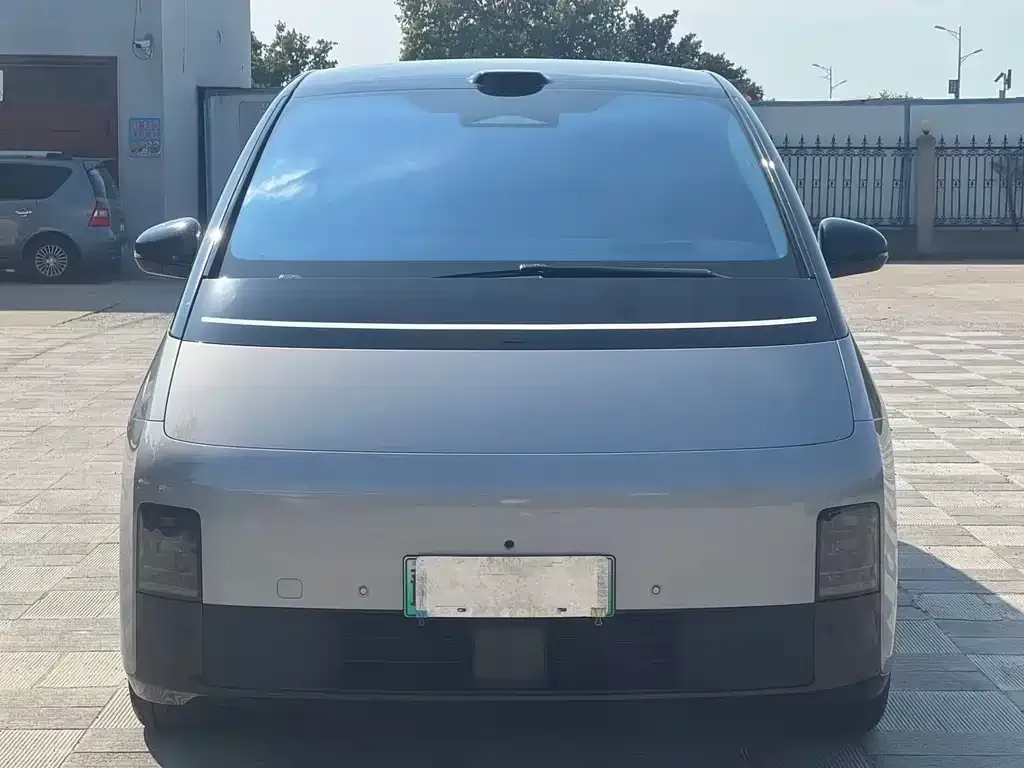 Li Auto MEGA — фото 3