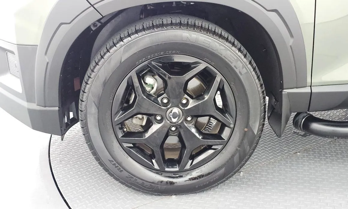 KG Mobility (Ssangyong) Rexton — фото 9