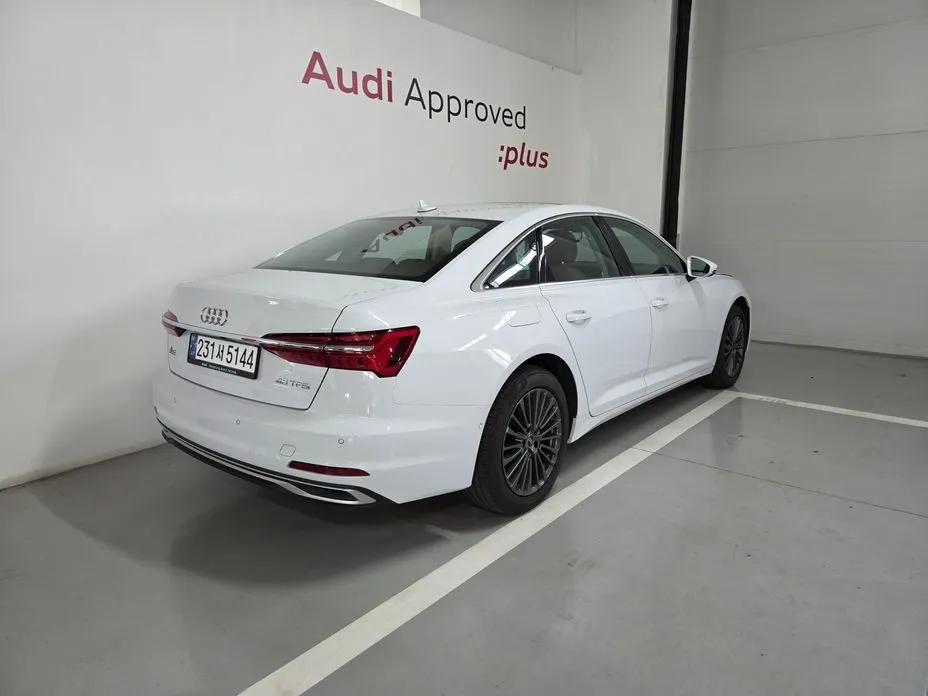 Audi A6 — фото 6