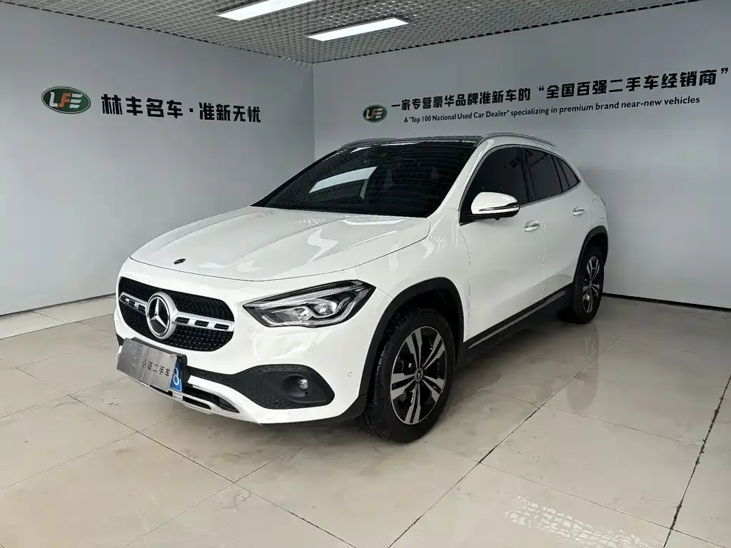 Mercedes-Benz GLA — фото 1
