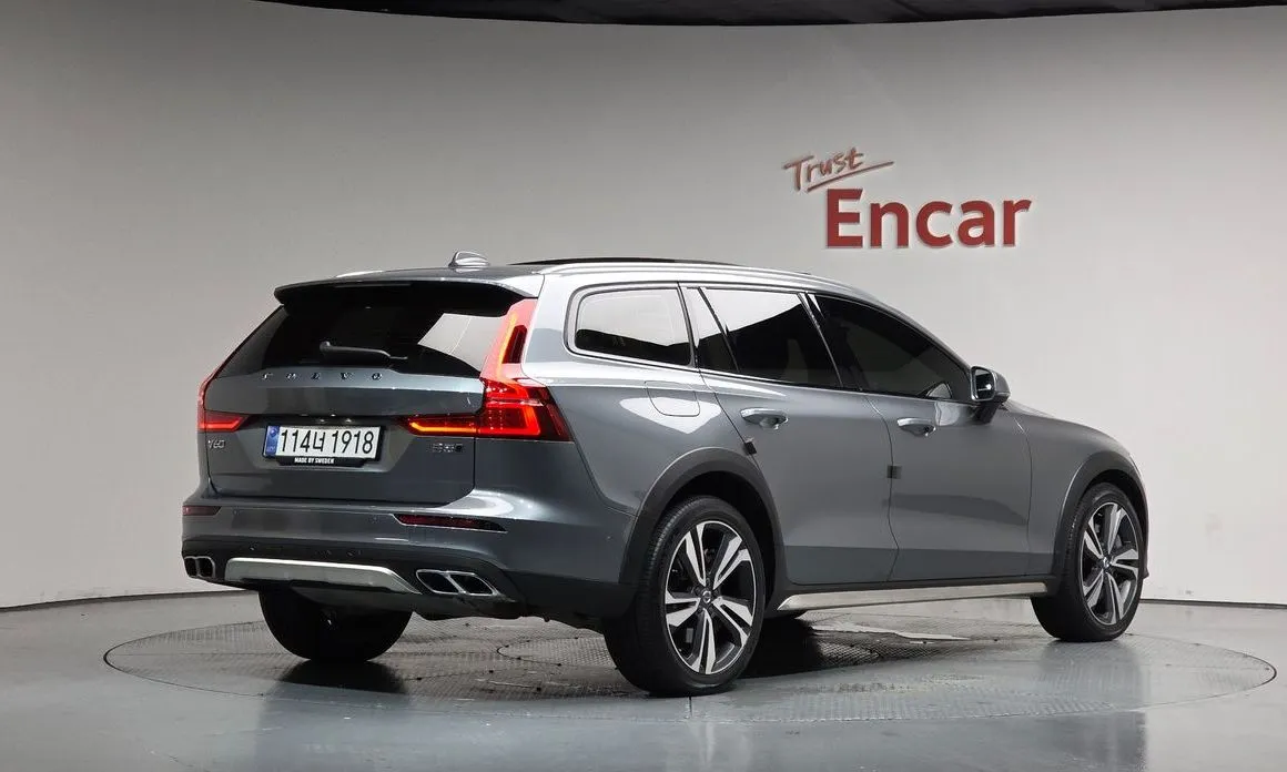 Volvo V60 — фото 2
