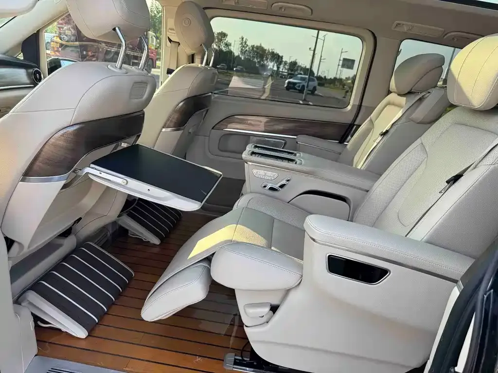 Mercedes-Benz V-Class — фото 9