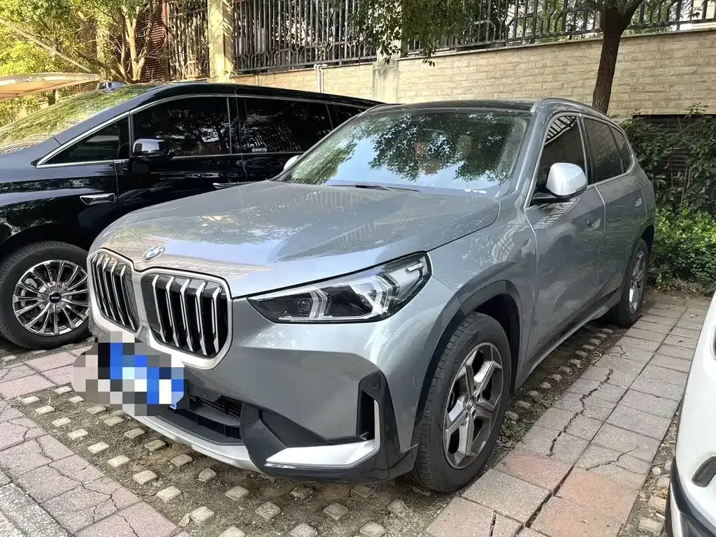 BMW X1 — фото 1