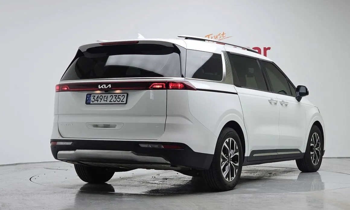 Kia Carnival — фото 2