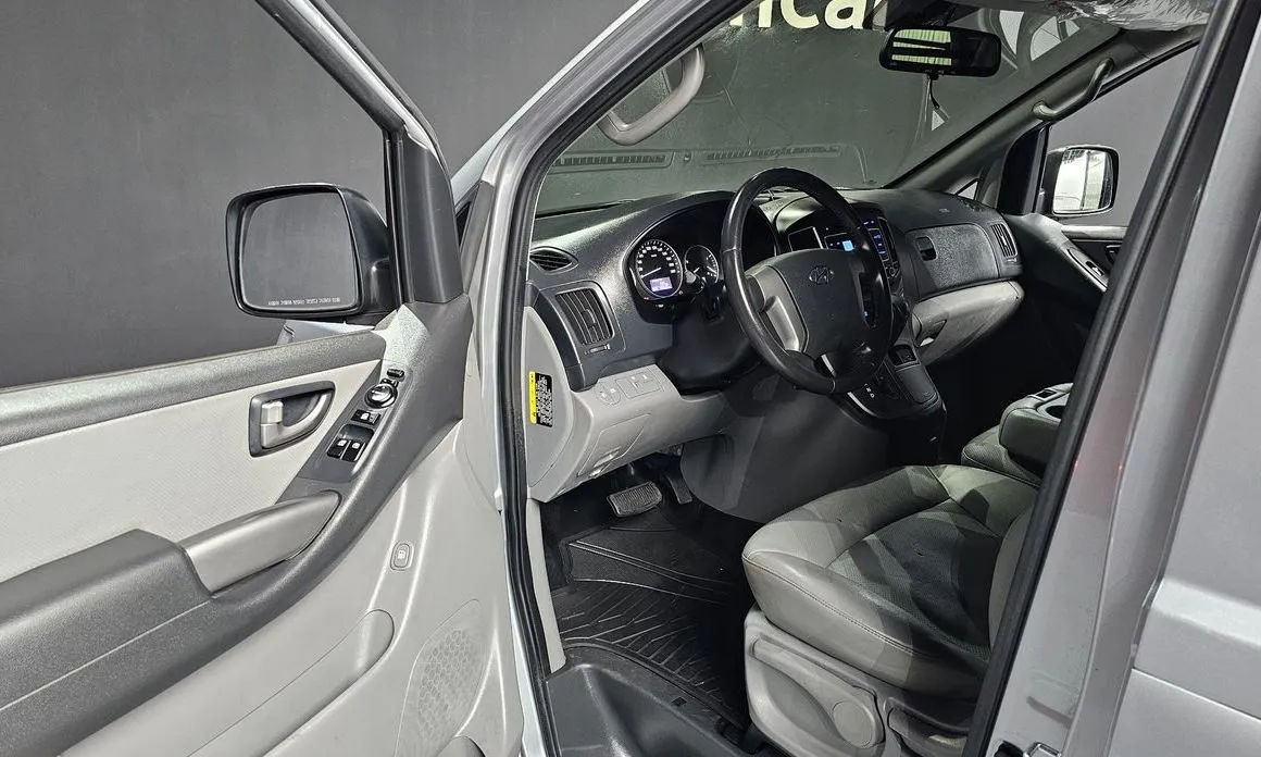 Hyundai Starex — фото 10