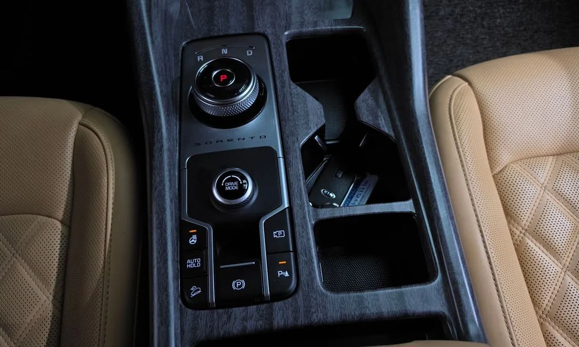 Kia Sorento — фото 10