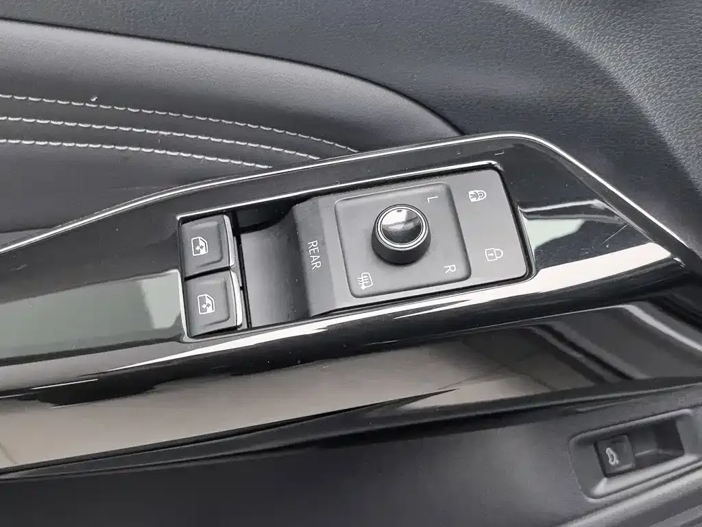 Volkswagen ID.4 Crozz — фото 10