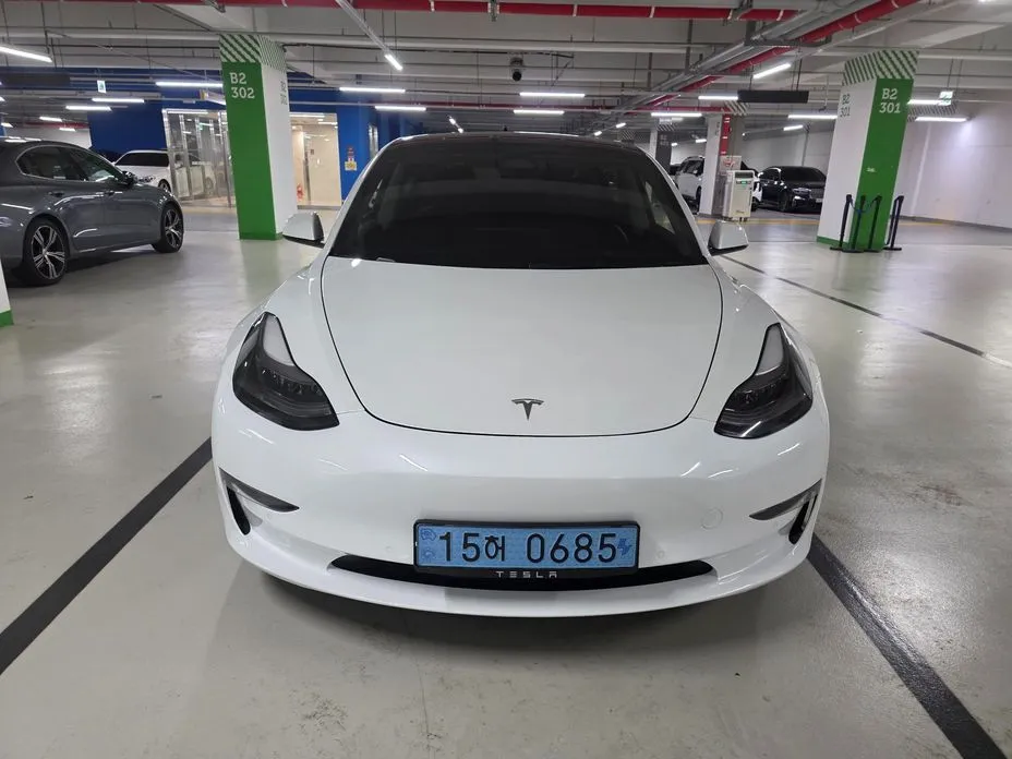 Tesla Model 3 — фото 8