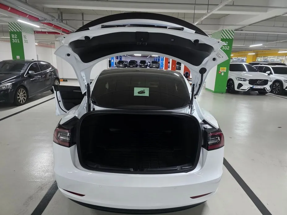 Tesla Model 3 — фото 5