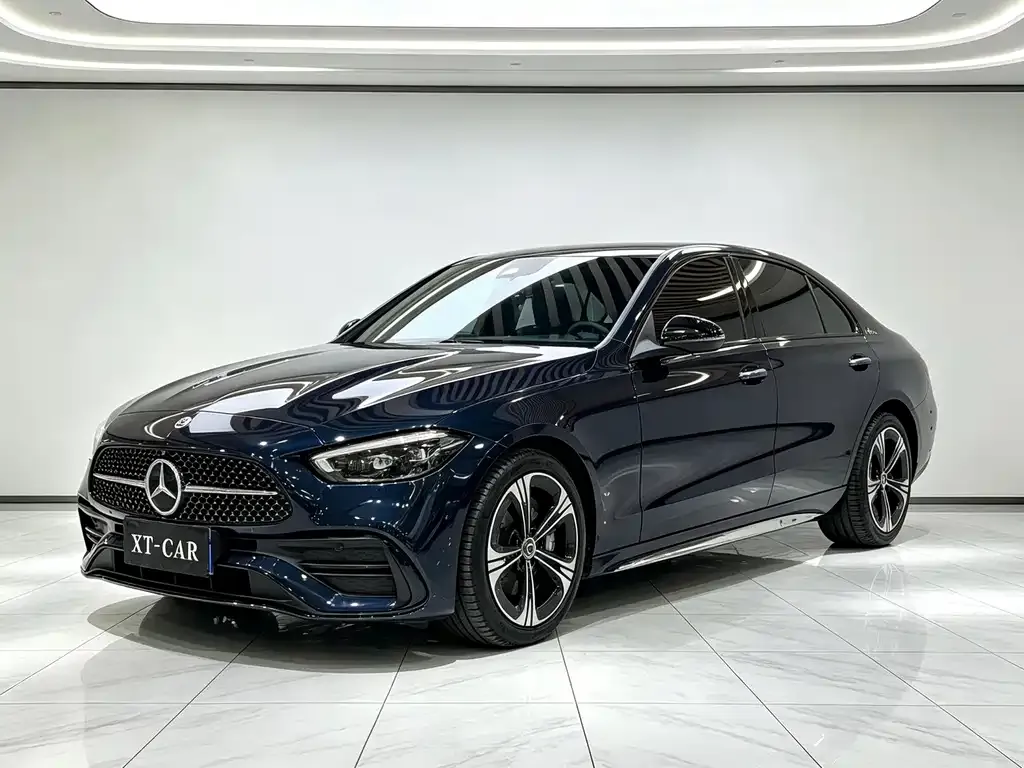 Mercedes-Benz C-Class — фото 1