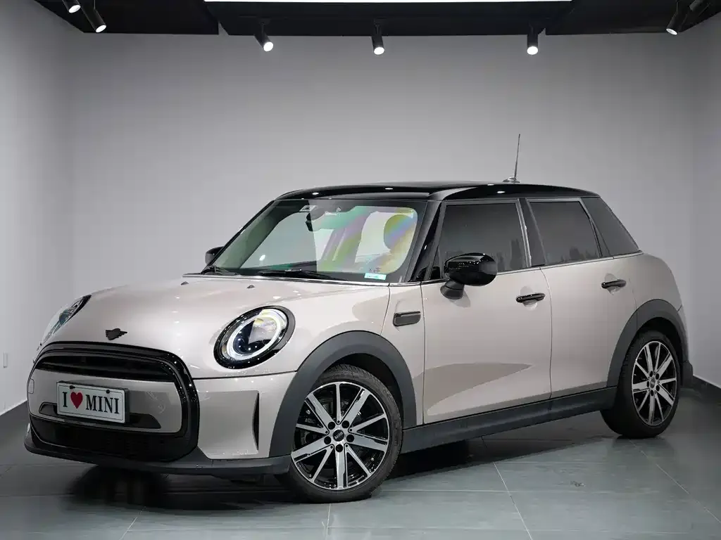 MINI Cooper (3-door) — фото 1