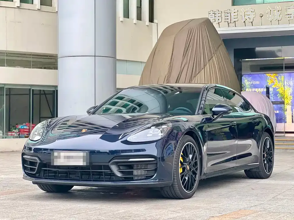 Porsche Panamera — фото 1