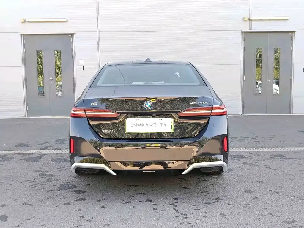 BMW i5 — фото 5