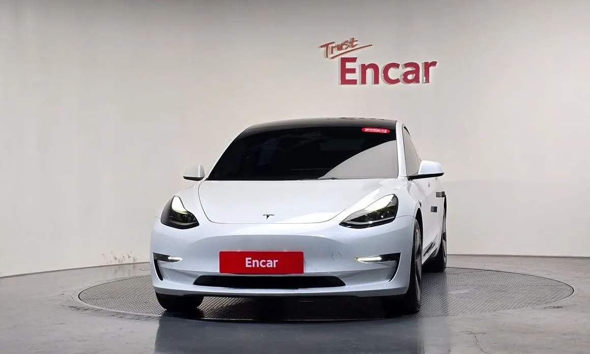 Tesla Model 3 — фото 2