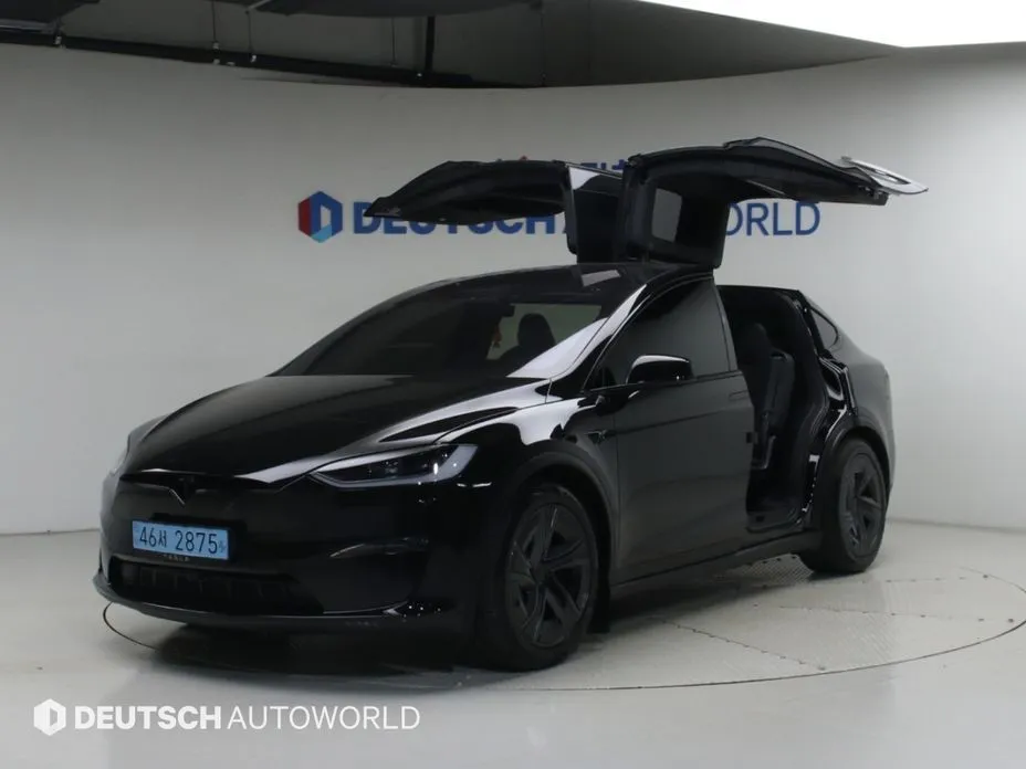 Tesla Model X — фото 7