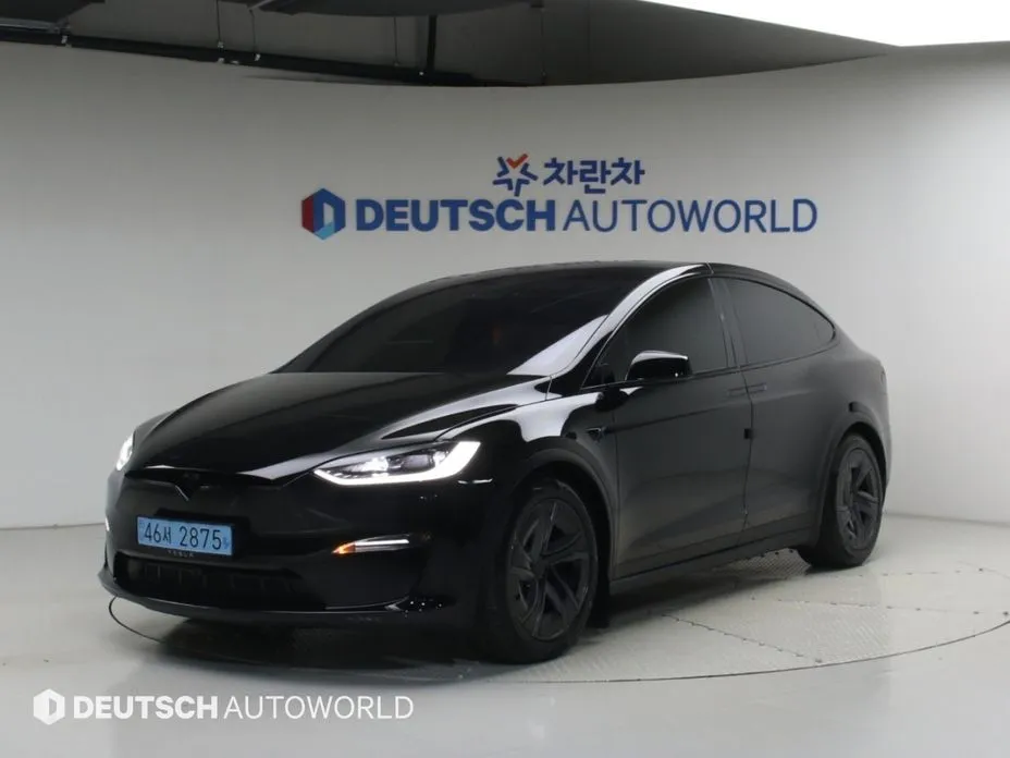 Tesla Model X — фото 9
