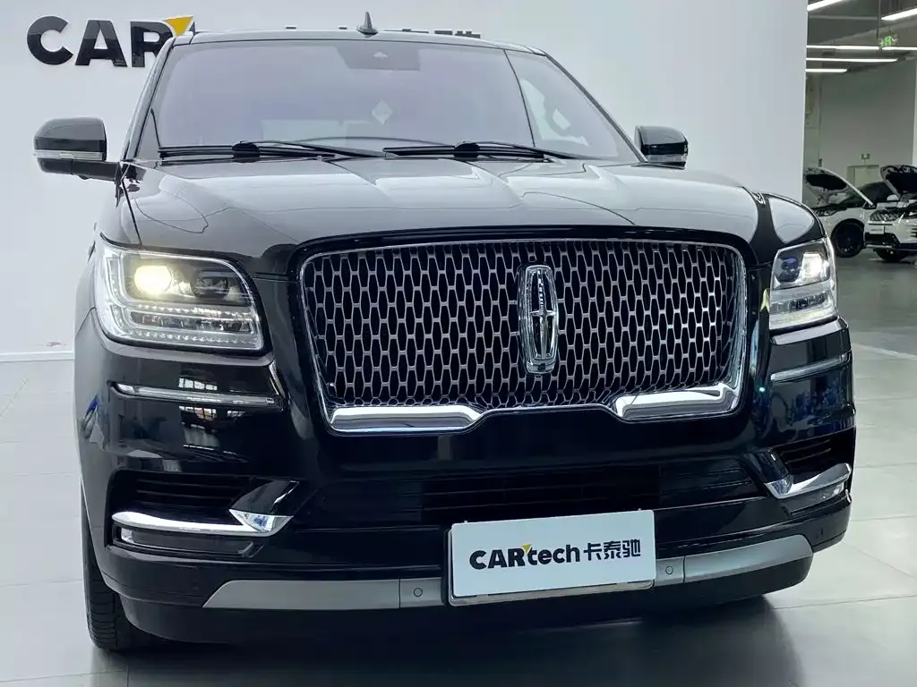 Lincoln Navigator — фото 9
