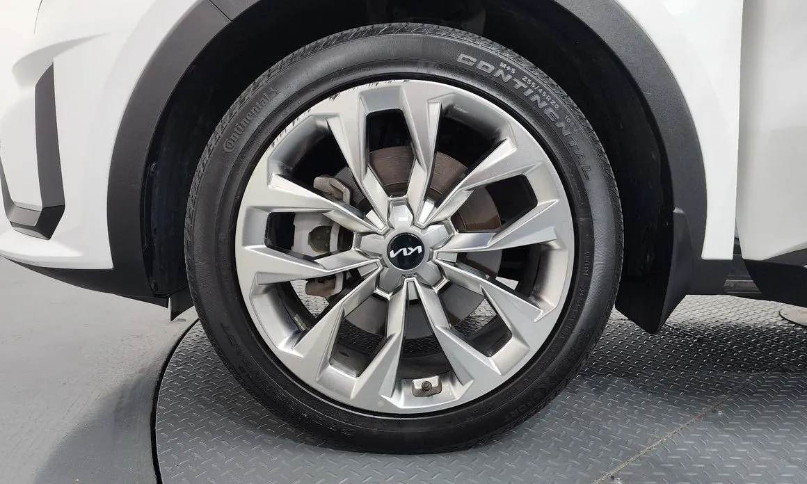 Kia Sorento — фото 9
