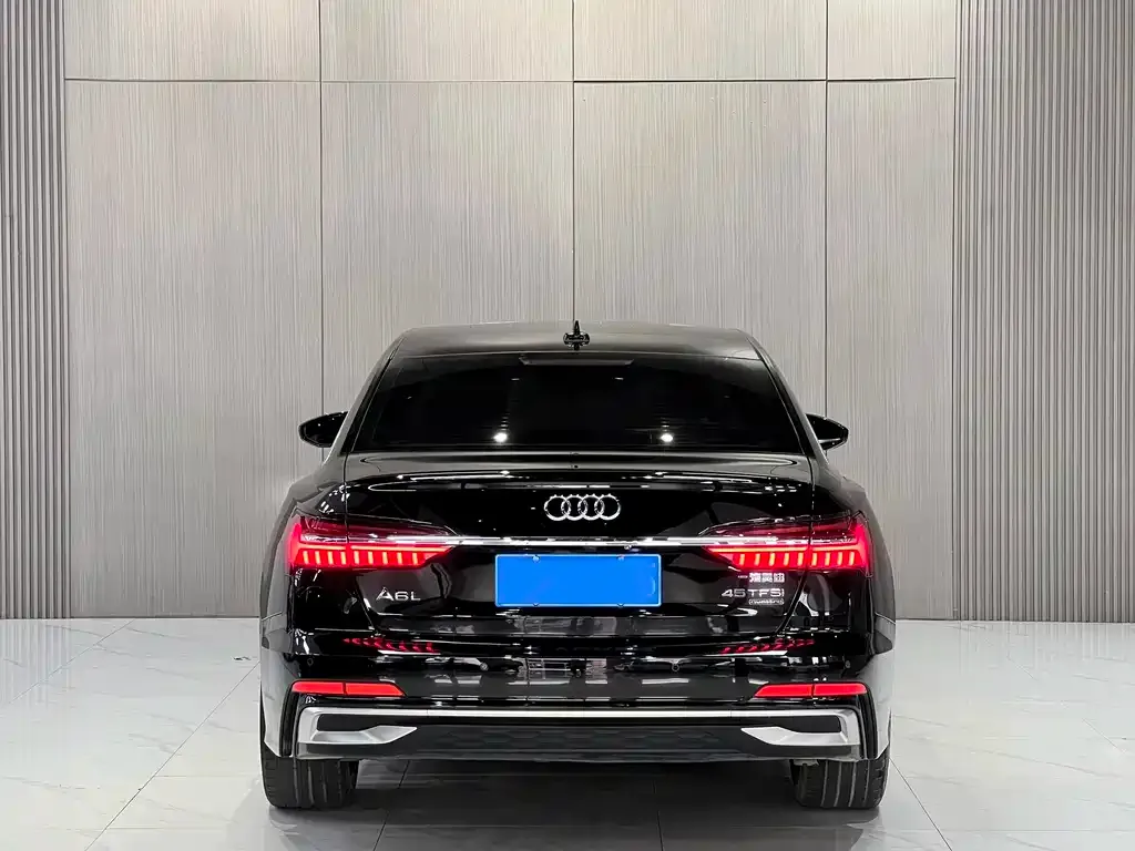 Audi A6L — фото 2