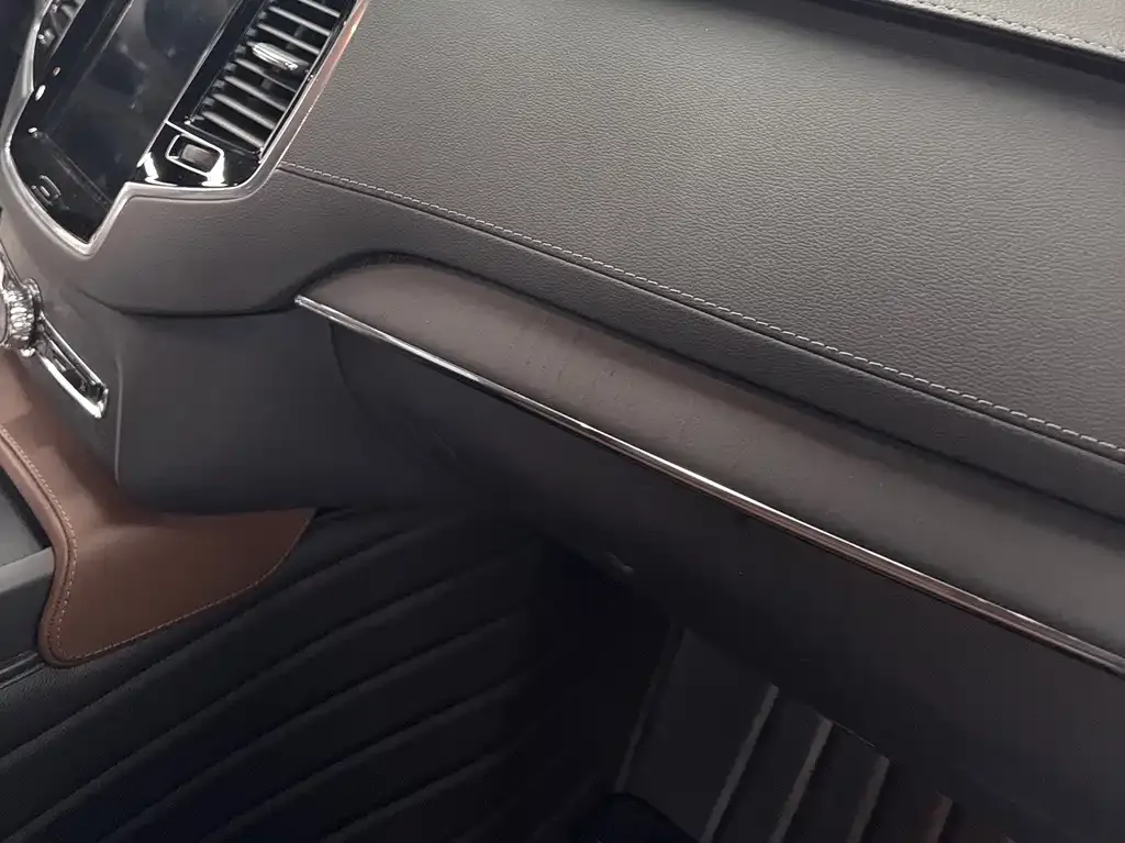 Volvo XC90 — фото 3