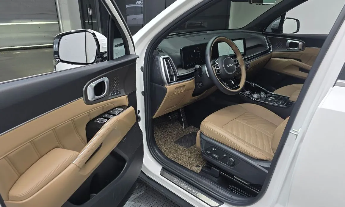 Kia Sorento — фото 9