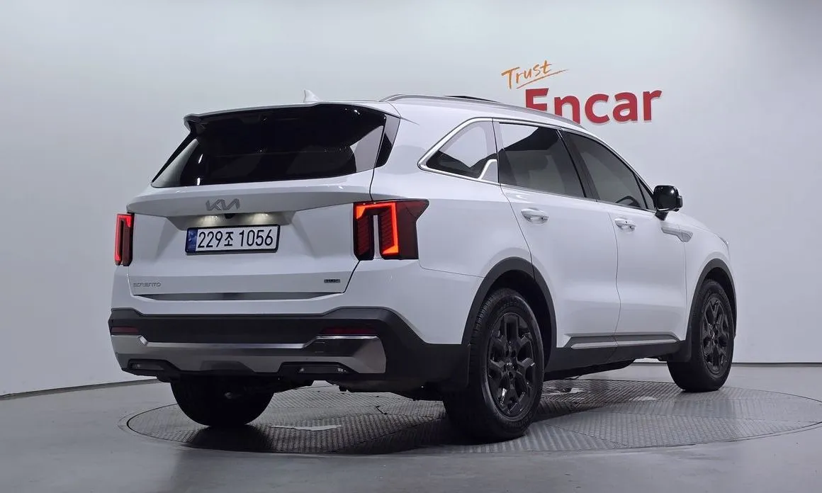 Kia Sorento — фото 5