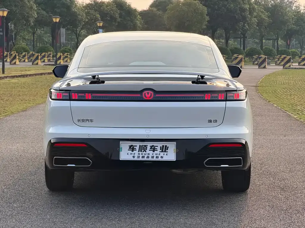 Changan Eado — фото 5
