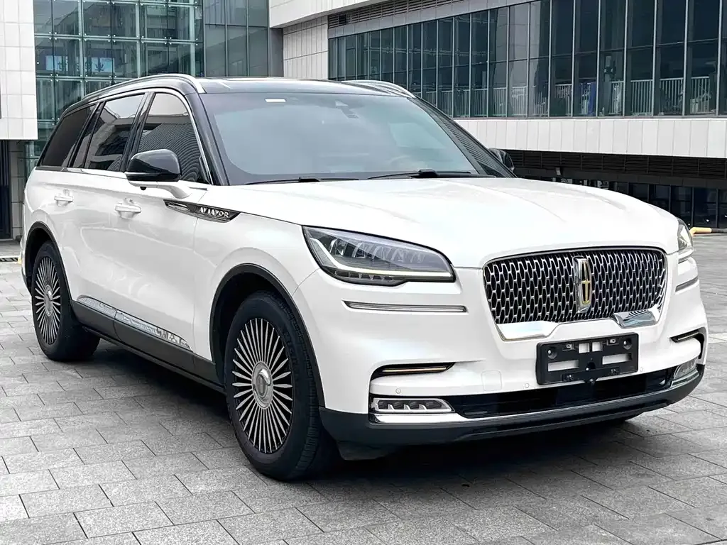 Lincoln Aviator — фото 6