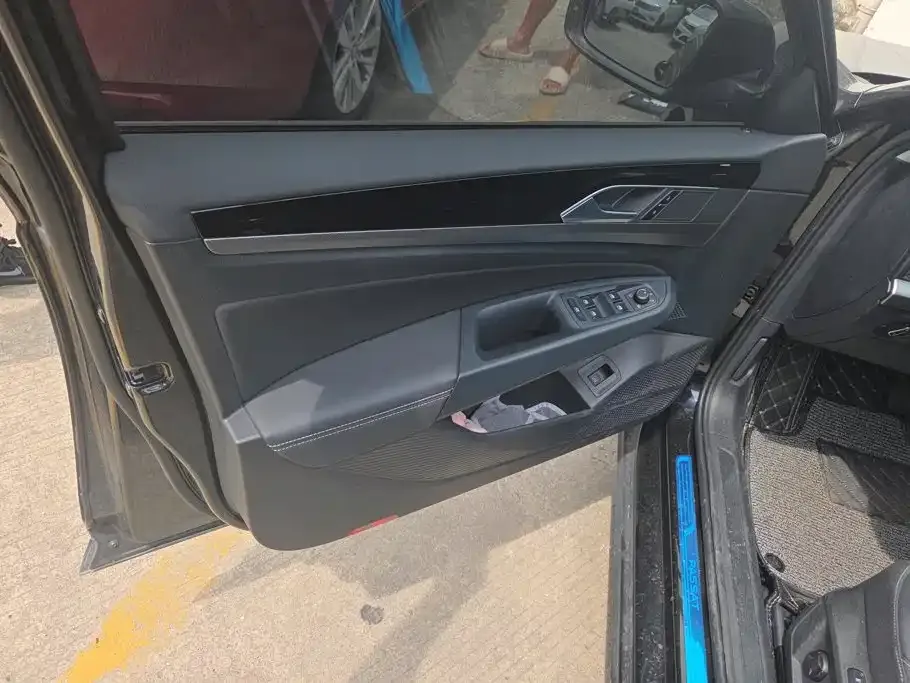 Volkswagen Passat — фото 9