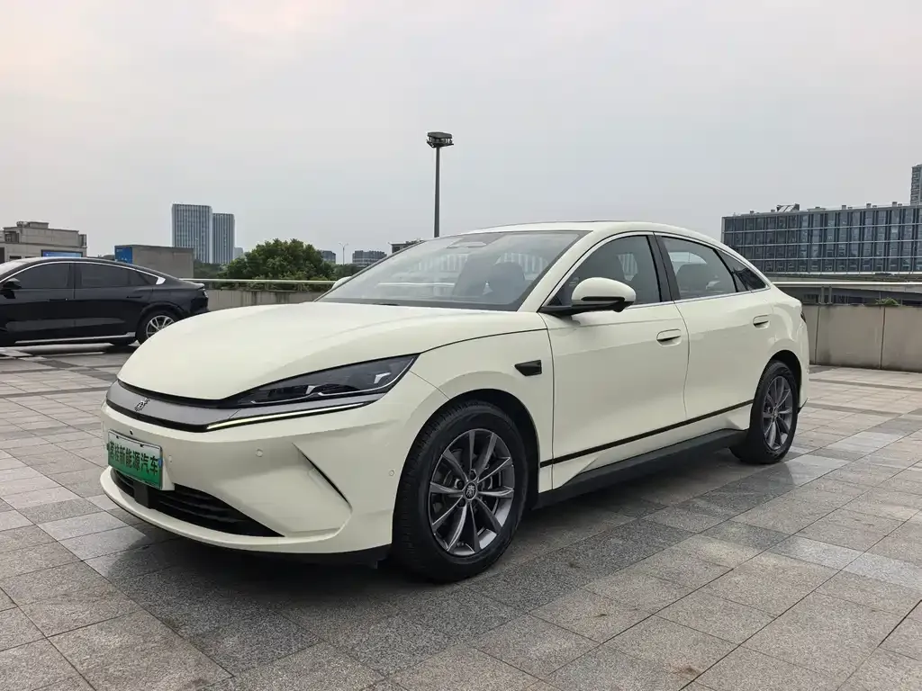 BYD Qin L — фото 1