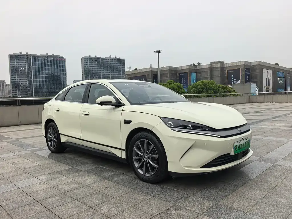 BYD Qin L — фото 4