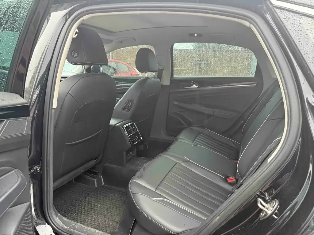 Volkswagen Passat — фото 4