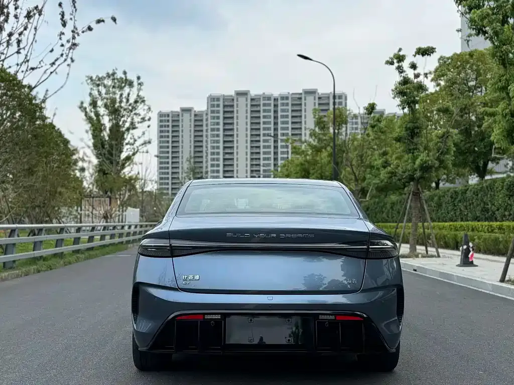BYD Seal — фото 6