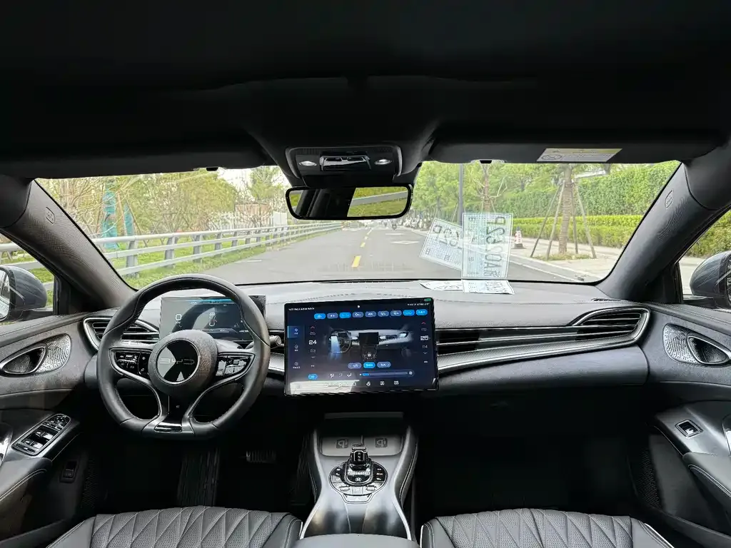 BYD Seal — фото 2