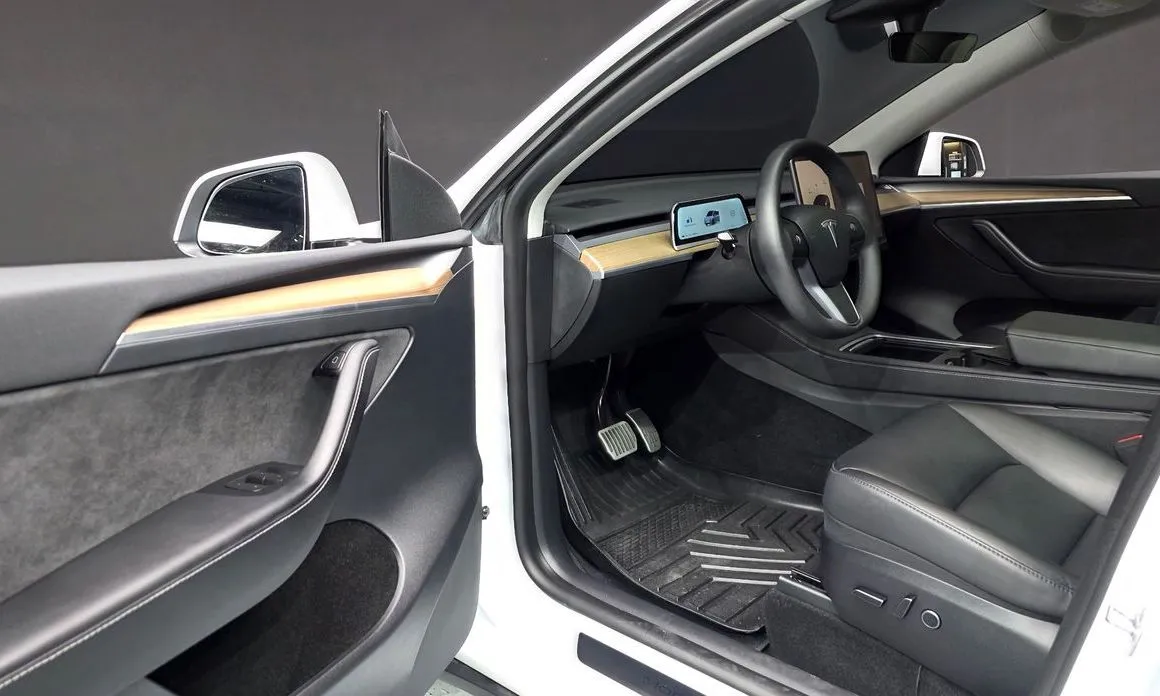 Tesla Model Y — фото 4