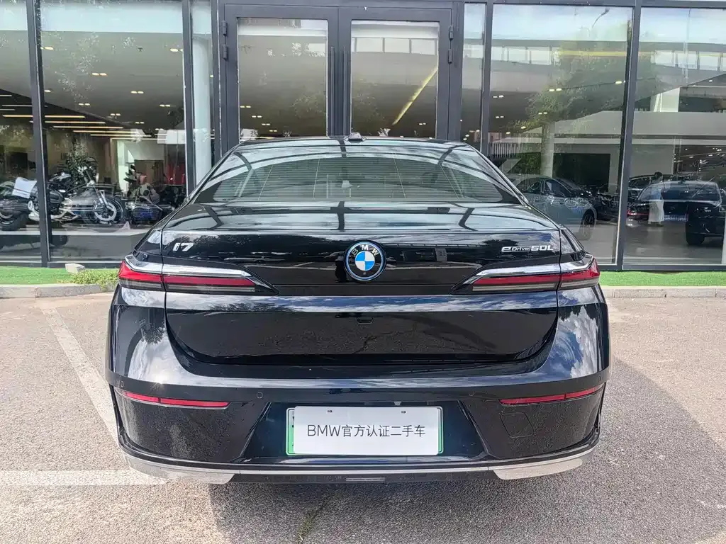 BMW i7 — фото 5