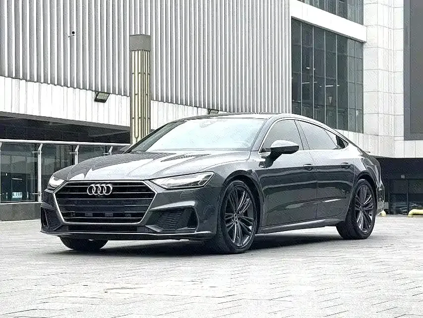 Audi A7 — фото 1
